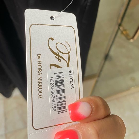 Black Robe - Picture 8 of 9